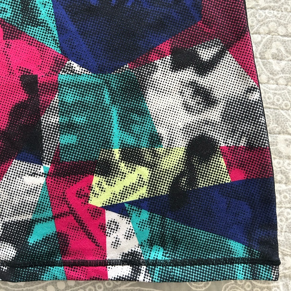 Lululemon Tank - Picture 2 of 4